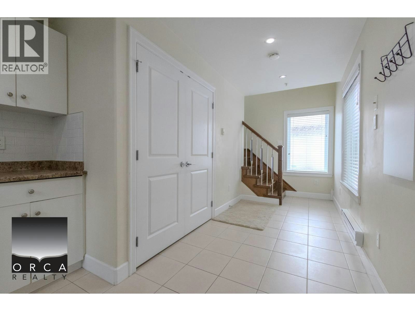 2570 E 2nd Avenue, Vancouver, BC, V5M 1C6 - 10