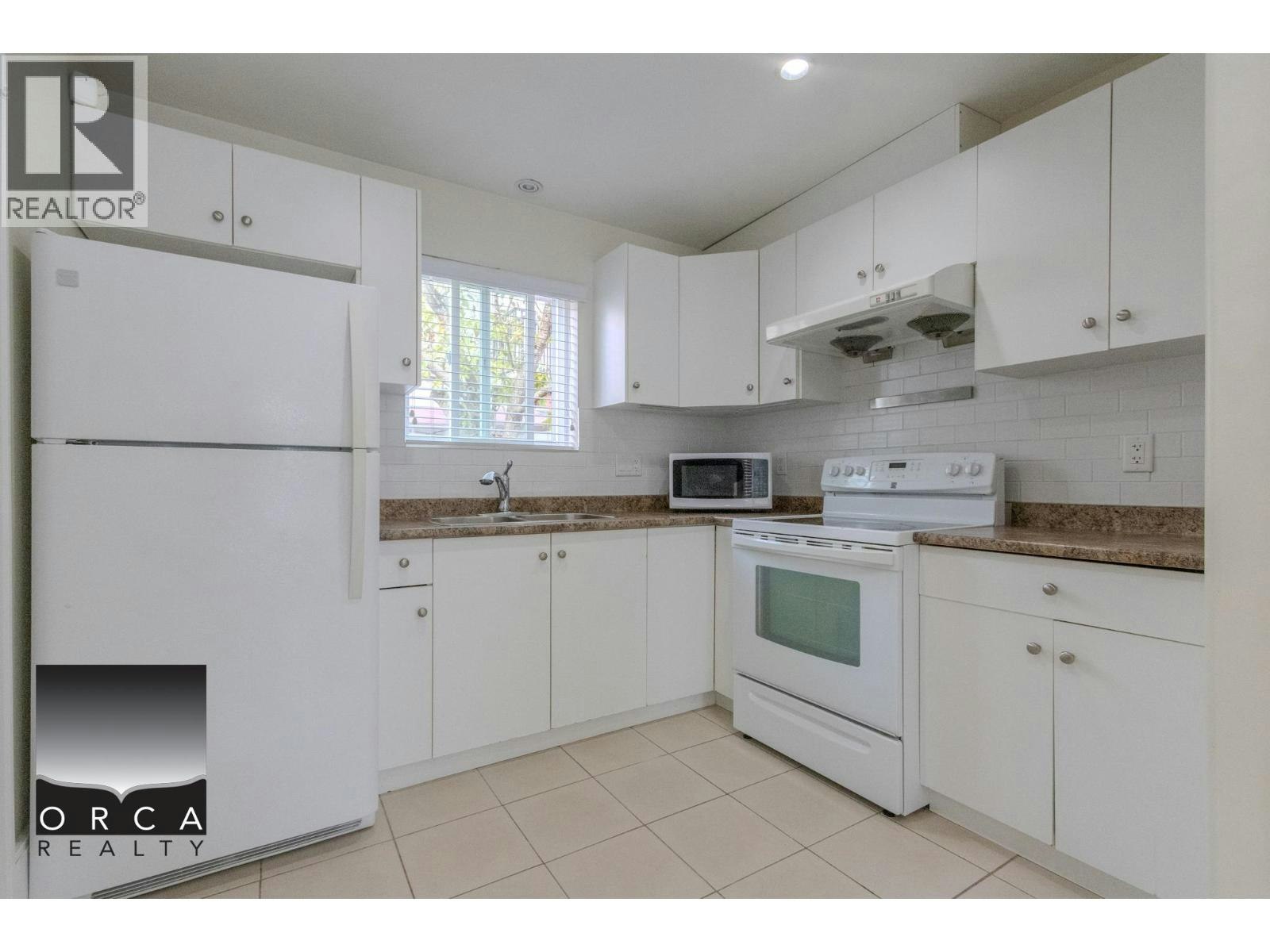 2570 E 2nd Avenue, Vancouver, BC, V5M 1C6 - 5