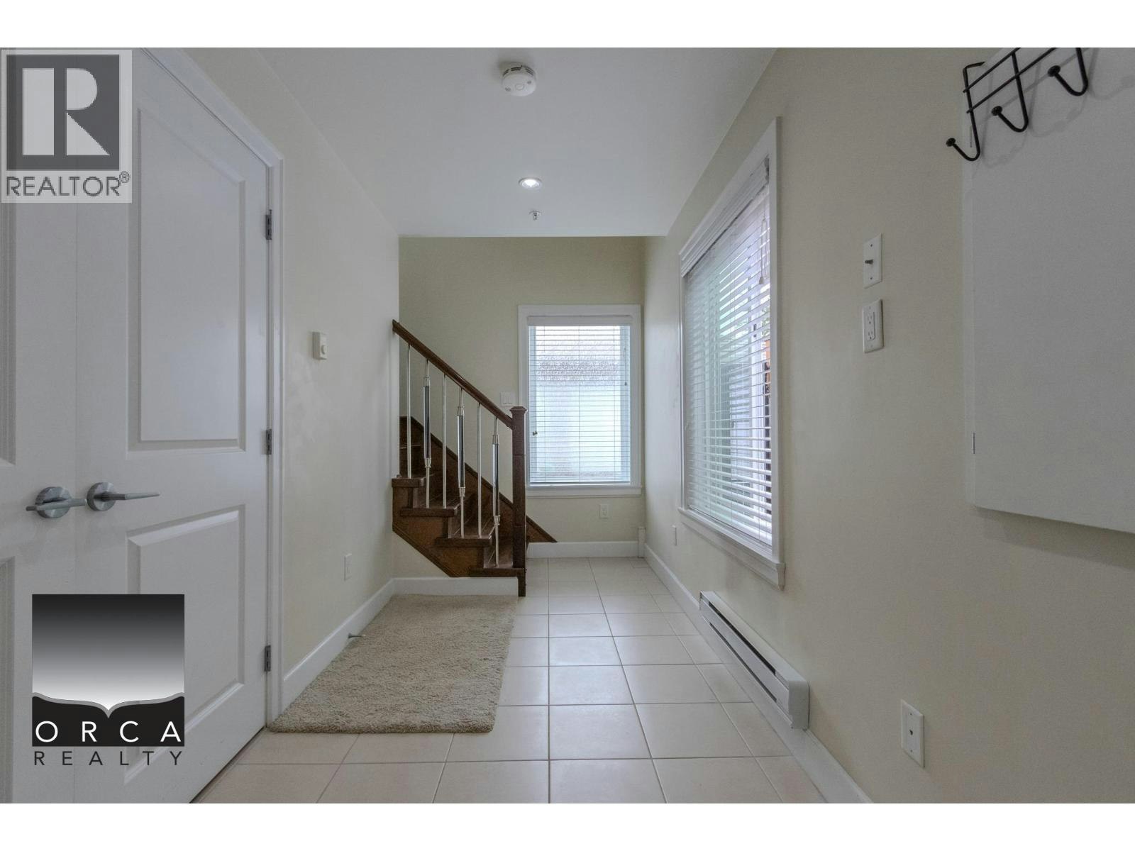 2570 E 2nd Avenue, Vancouver, BC, V5M 1C6 - 11