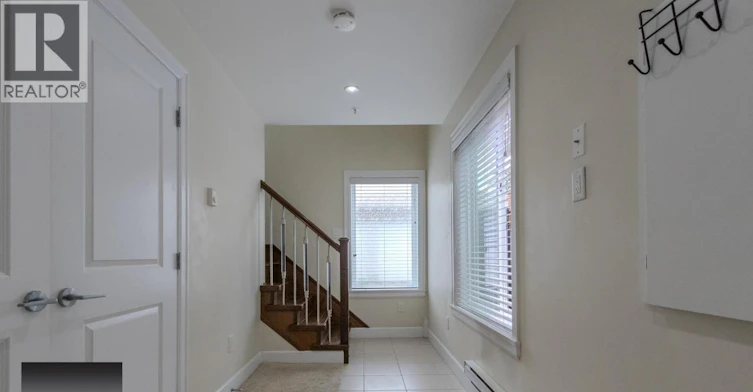 2570 E 2nd Avenue, Vancouver, BC, V5M 1C6 - 11