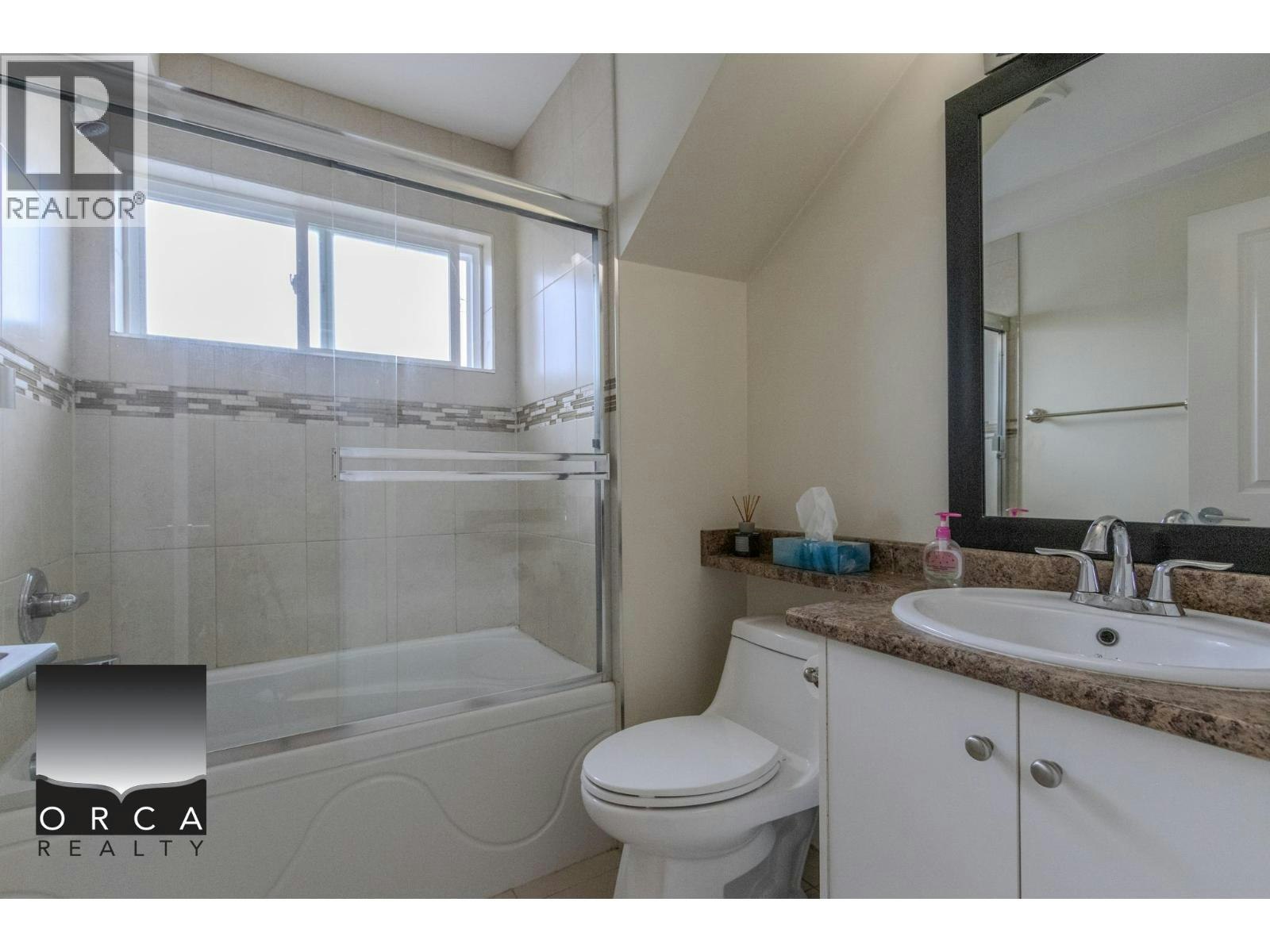 2570 E 2nd Avenue, Vancouver, BC, V5M 1C6 - 12