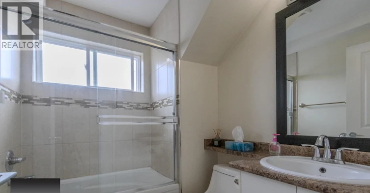 2570 E 2nd Avenue, Vancouver, BC, V5M 1C6 - 12