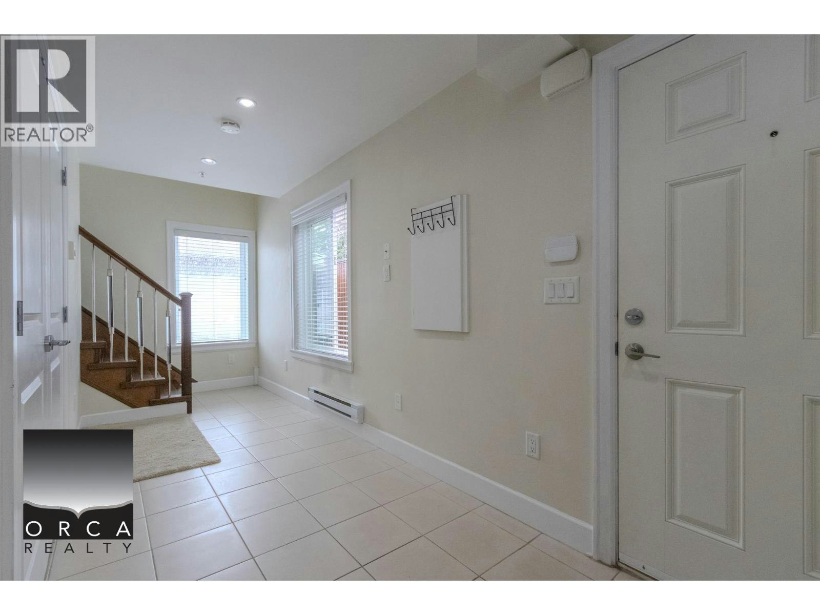 2570 E 2nd Avenue, Vancouver, BC, V5M 1C6 - 3
