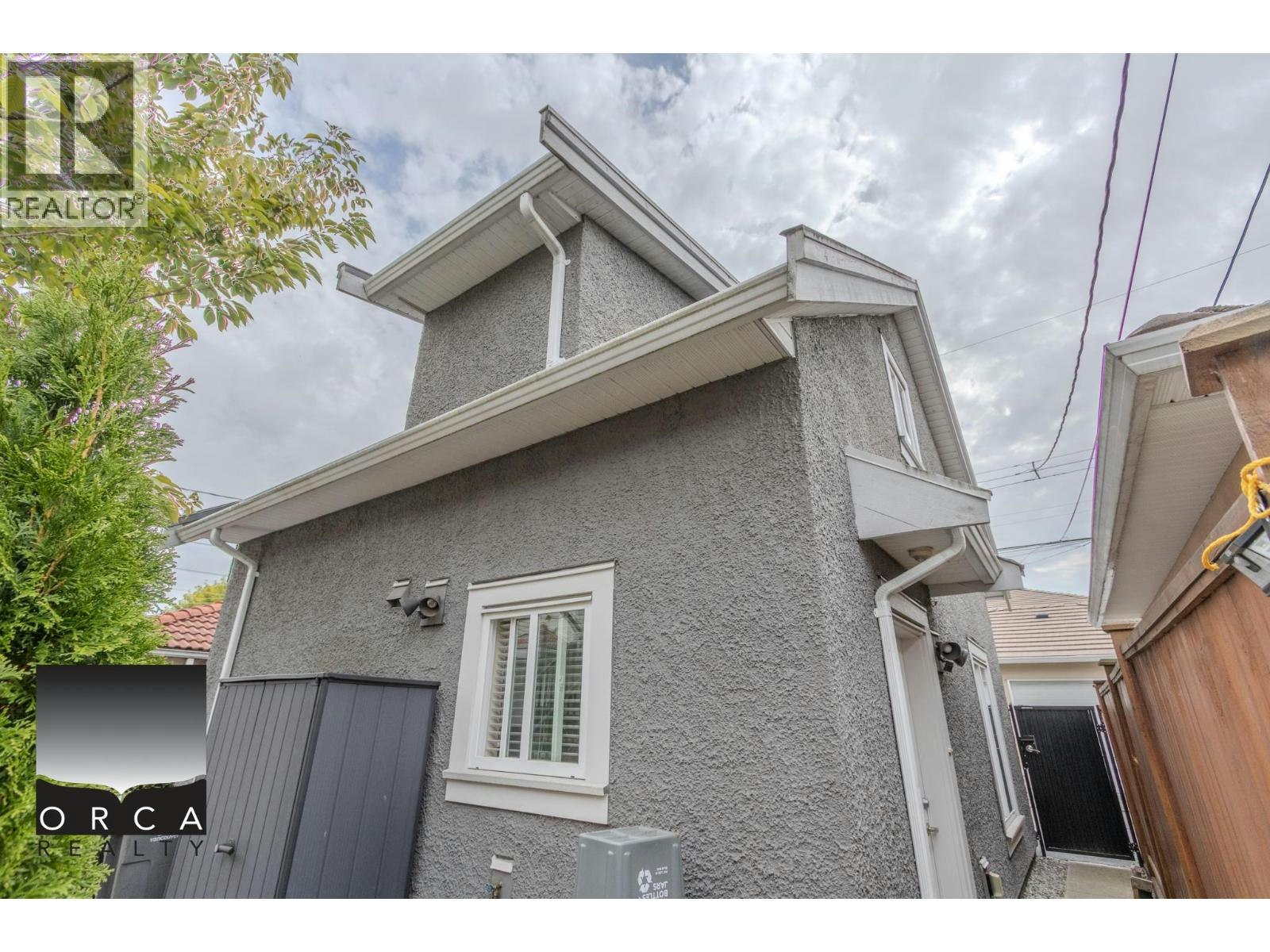2570 E 2nd Avenue, Vancouver, BC, V5M 1C6 - 14