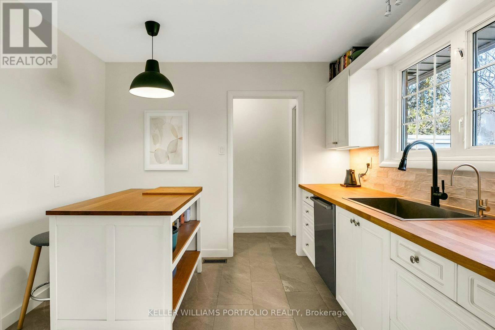 88 Sabrina Dr Drive, Toronto, ON, M9R 2J9 - 11