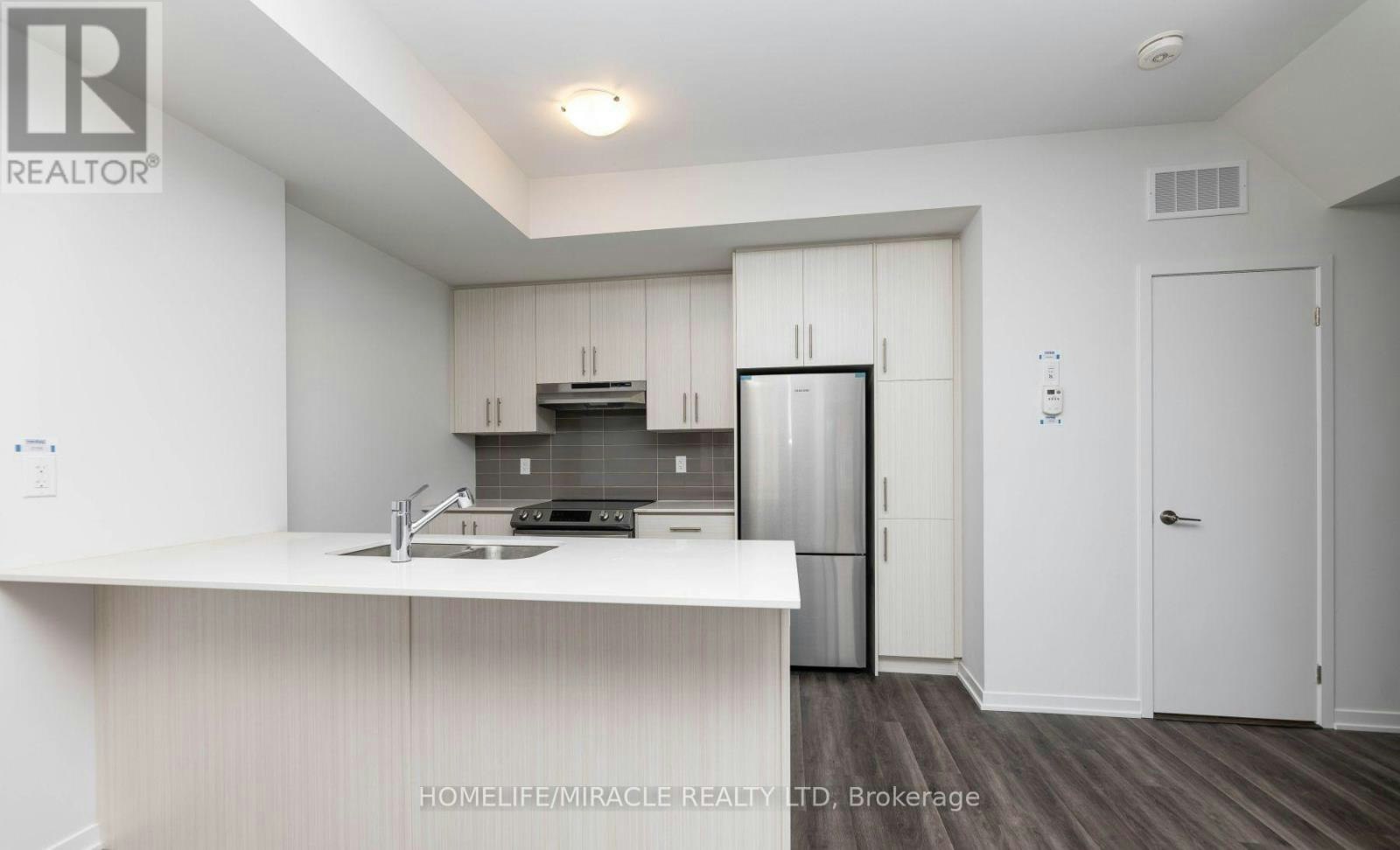 166-20 Lloyd Jane Lane, Toronto, ON, M8V 0J5 - 6
