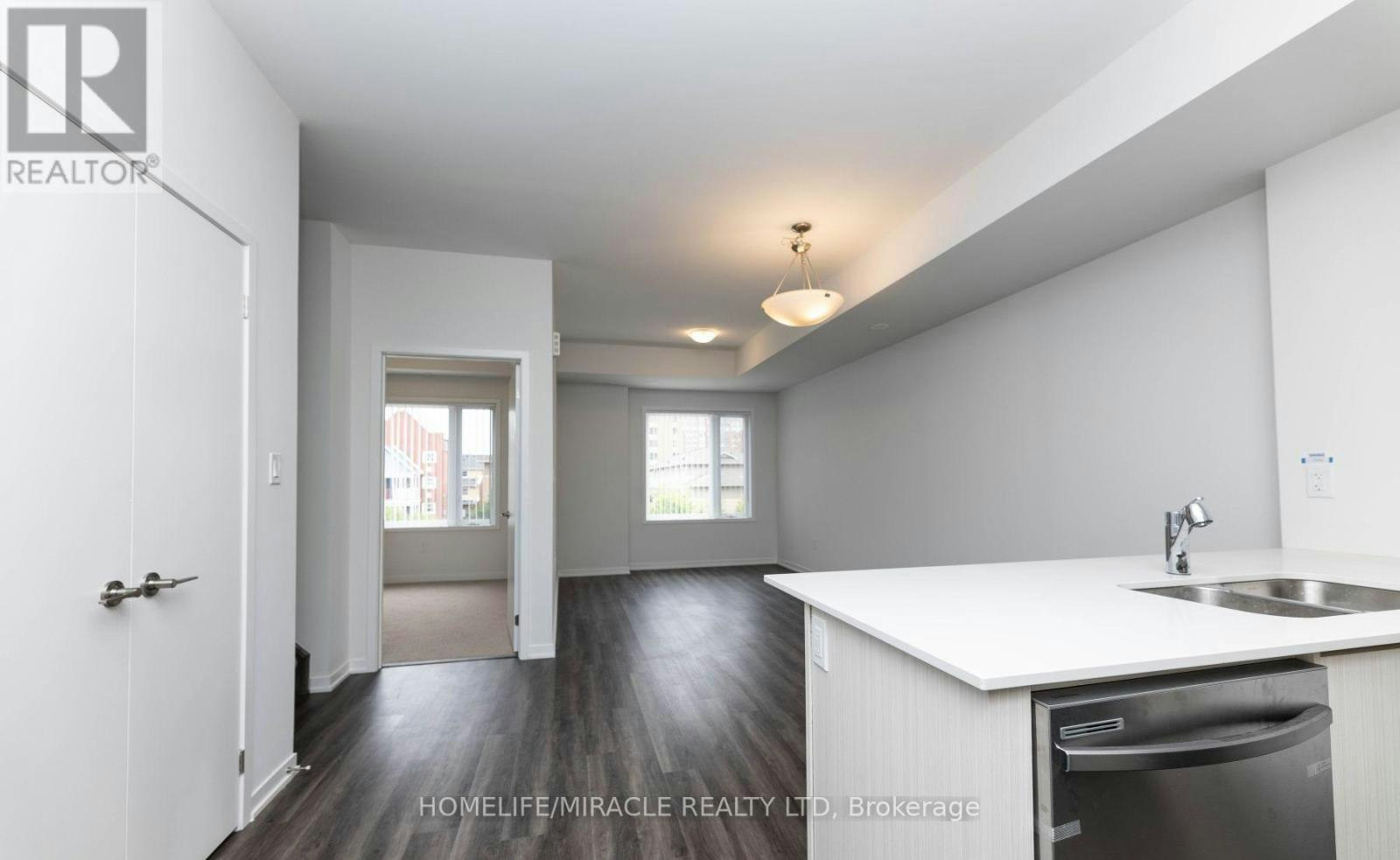 166-20 Lloyd Jane Lane, Toronto, ON, M8V 0J5 - 4