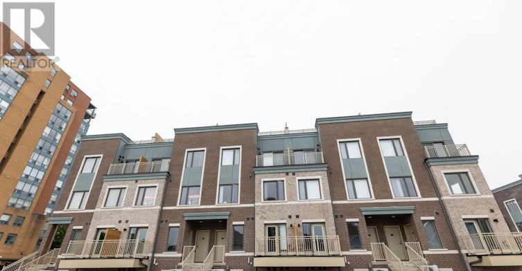 166-20 Lloyd Jane Lane, Toronto, ON, M8V 0J5