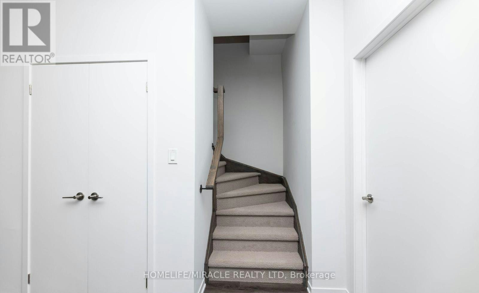 166-20 Lloyd Jane Lane, Toronto, ON, M8V 0J5 - 14