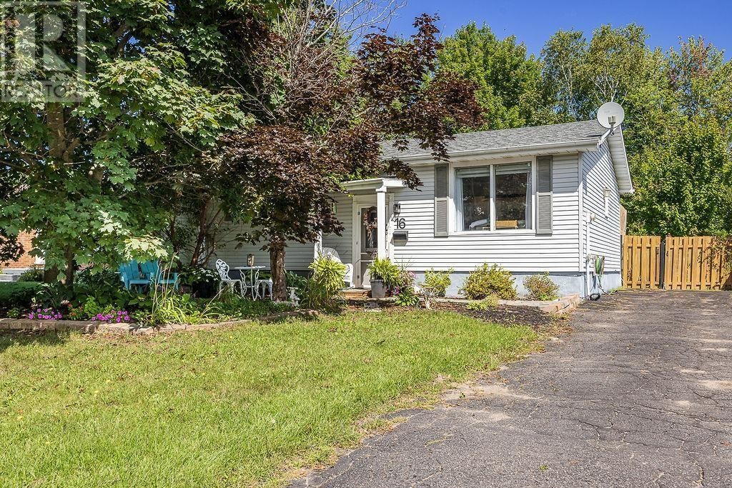 16 Griffon Street, Sault Ste. Marie, ON, P6A 5S7