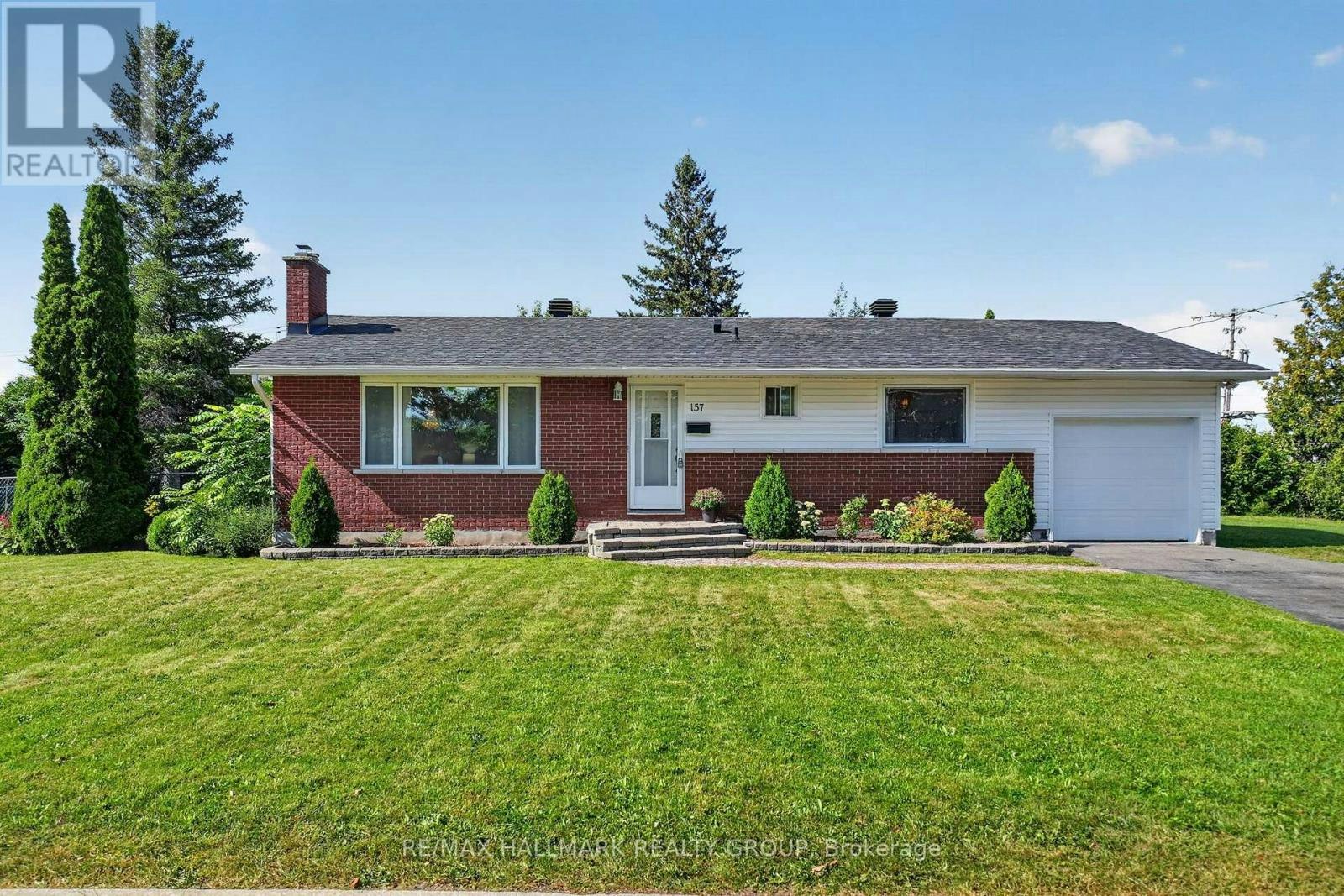 157 Lacroix Avenue, Ottawa, ON, K1E 1K2