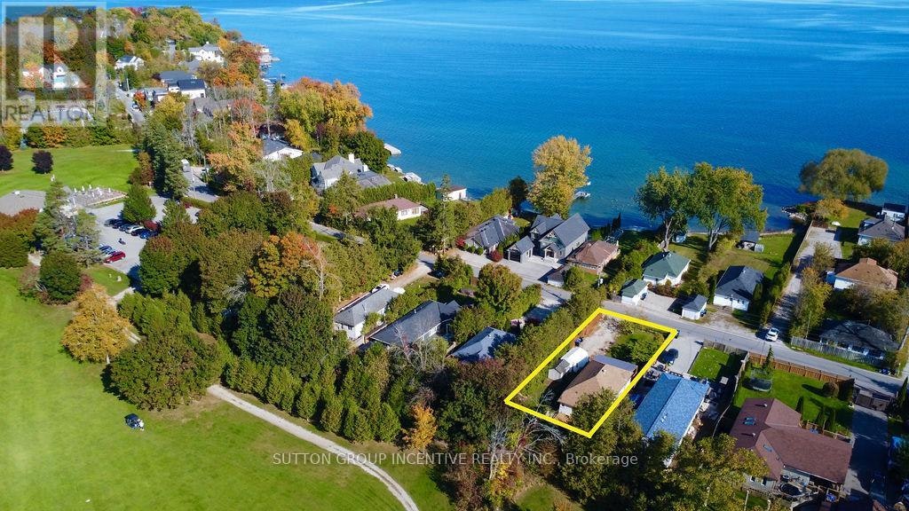 1556 Houston Avenue, Innisfil, ON, L9S 4M7
