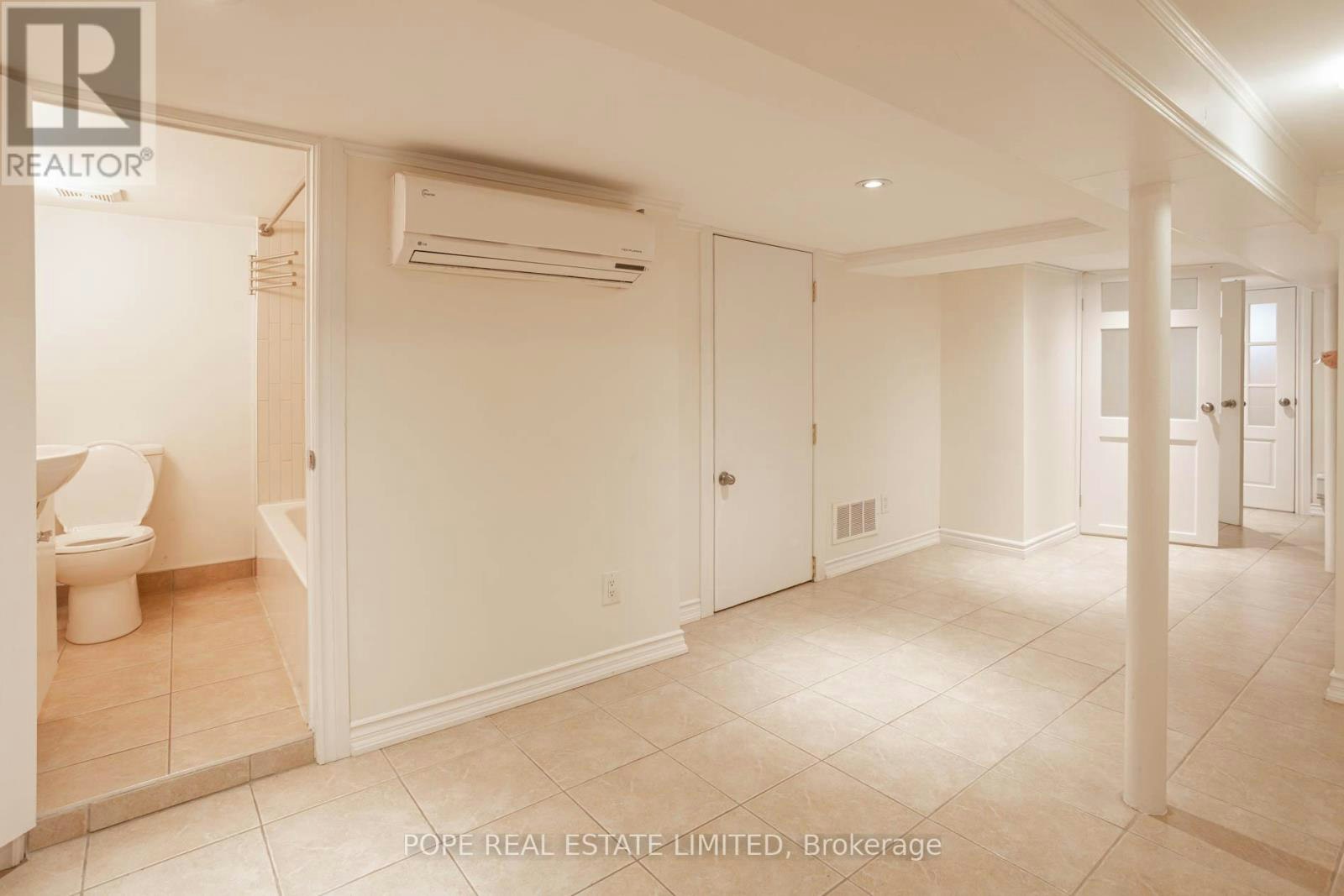 BSMT-447 Roxton Road, Toronto, ON, M6G 3R5 - 15