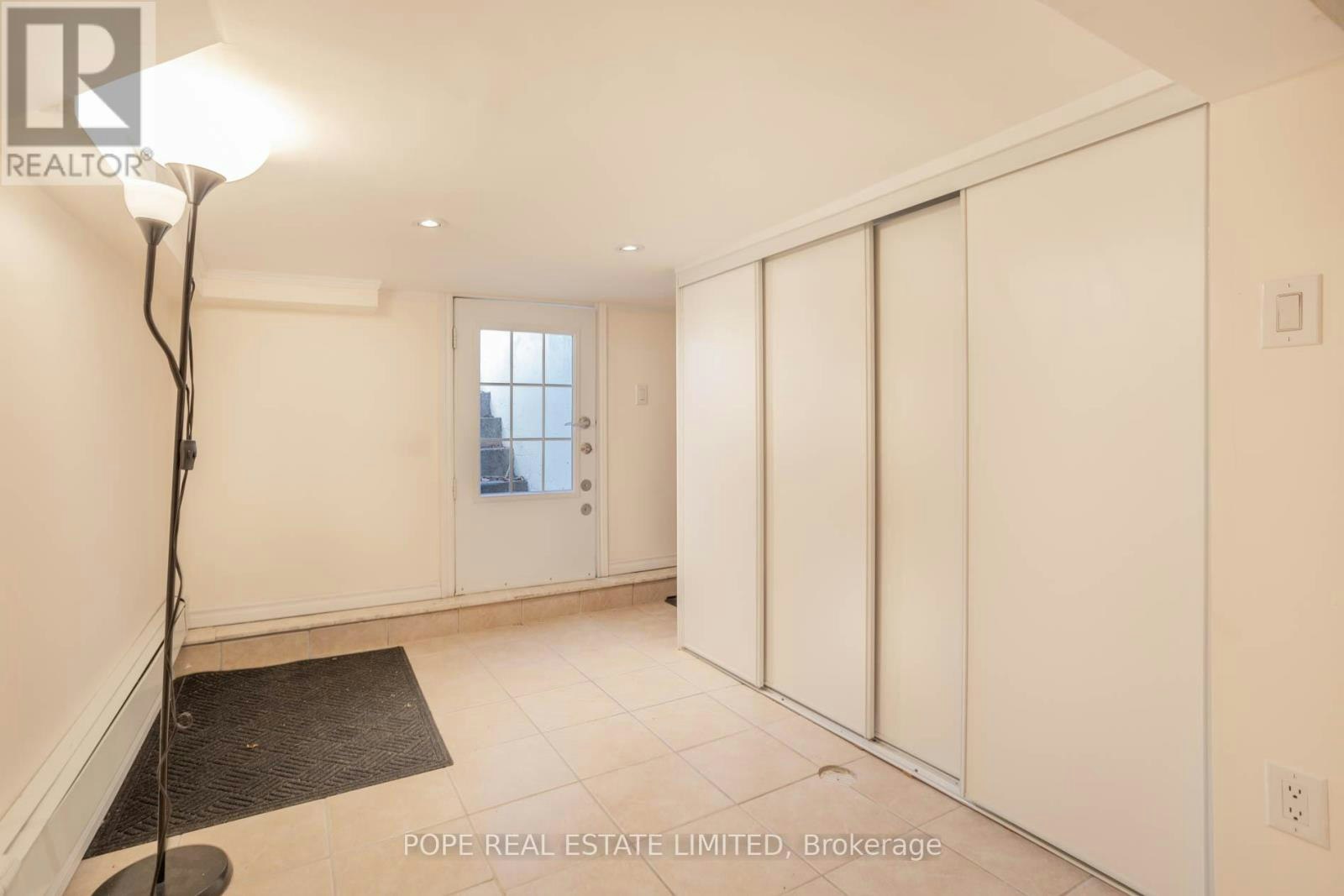 BSMT-447 Roxton Road, Toronto, ON, M6G 3R5 - 10
