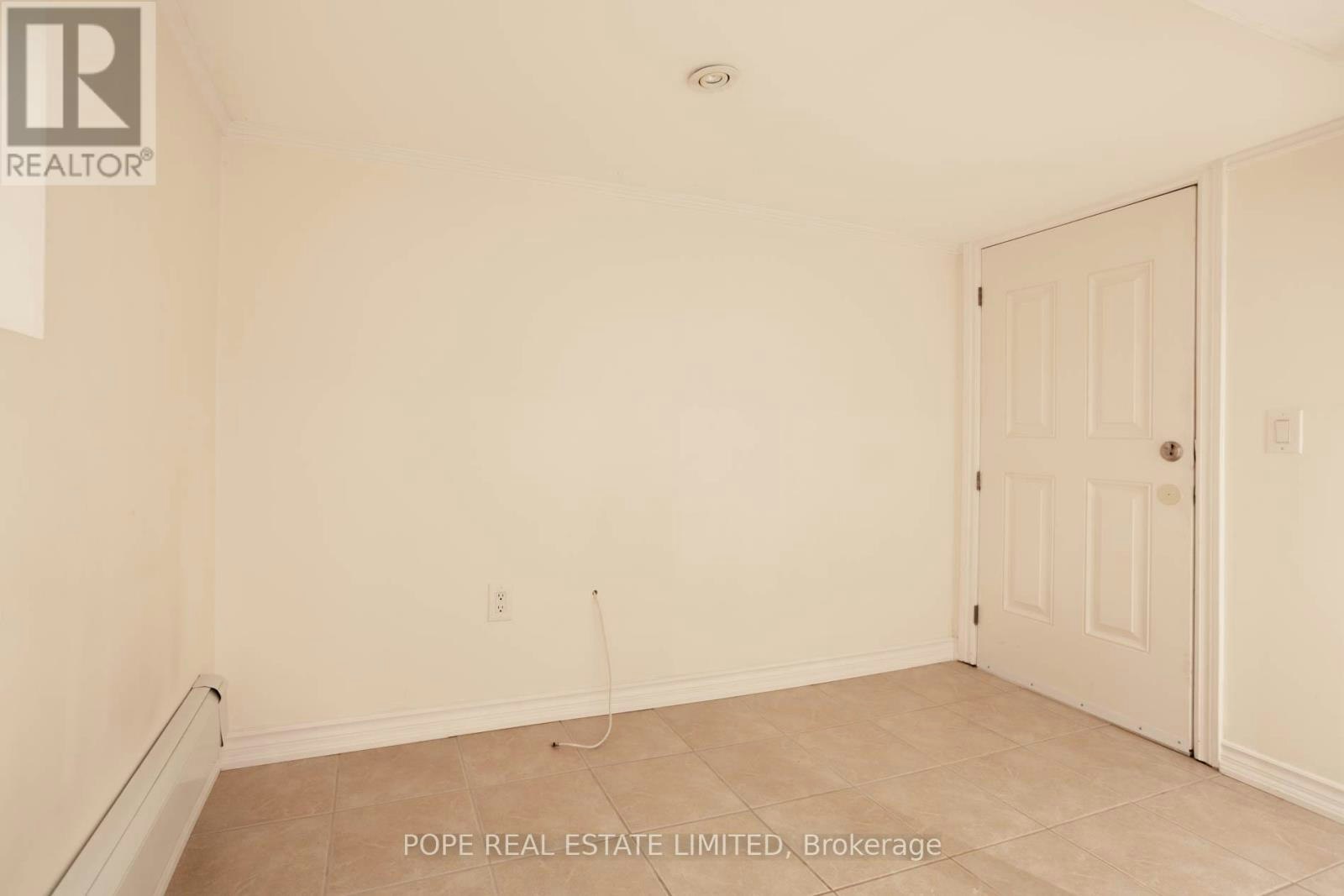 BSMT-447 Roxton Road, Toronto, ON, M6G 3R5 - 13