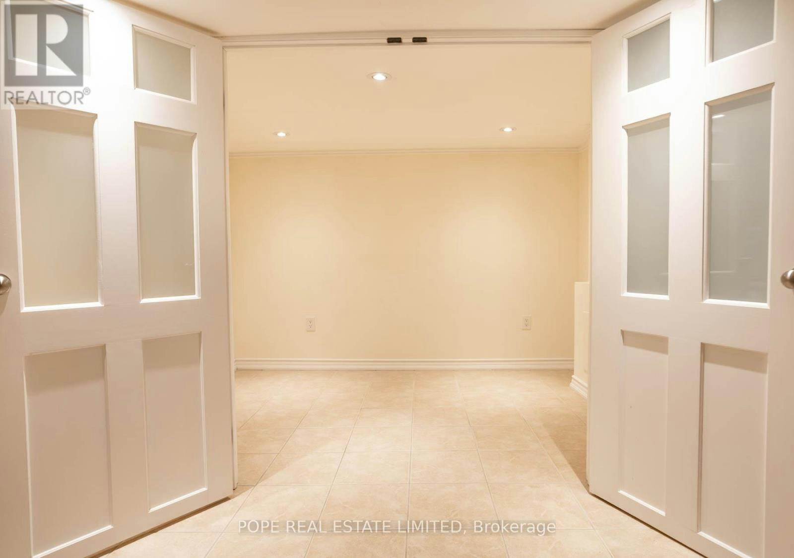 BSMT-447 Roxton Road, Toronto, ON, M6G 3R5 - 16