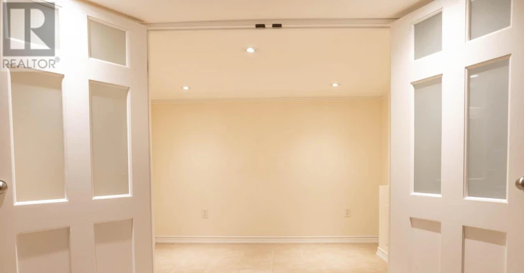 BSMT-447 Roxton Road, Toronto, ON, M6G 3R5 - 16