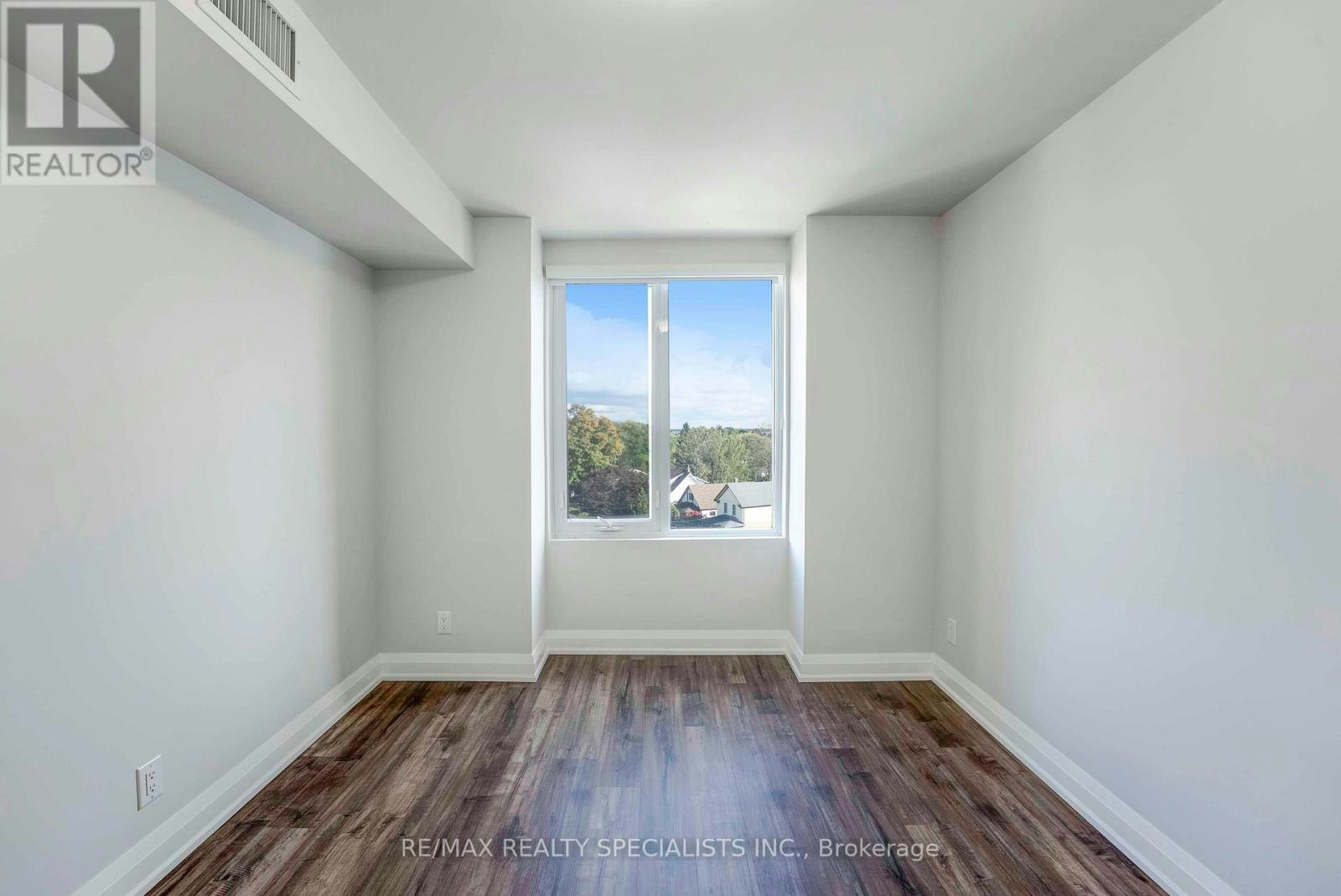 506-5698 Main Street, Niagara Falls, ON, L2G 0Z2 - 16