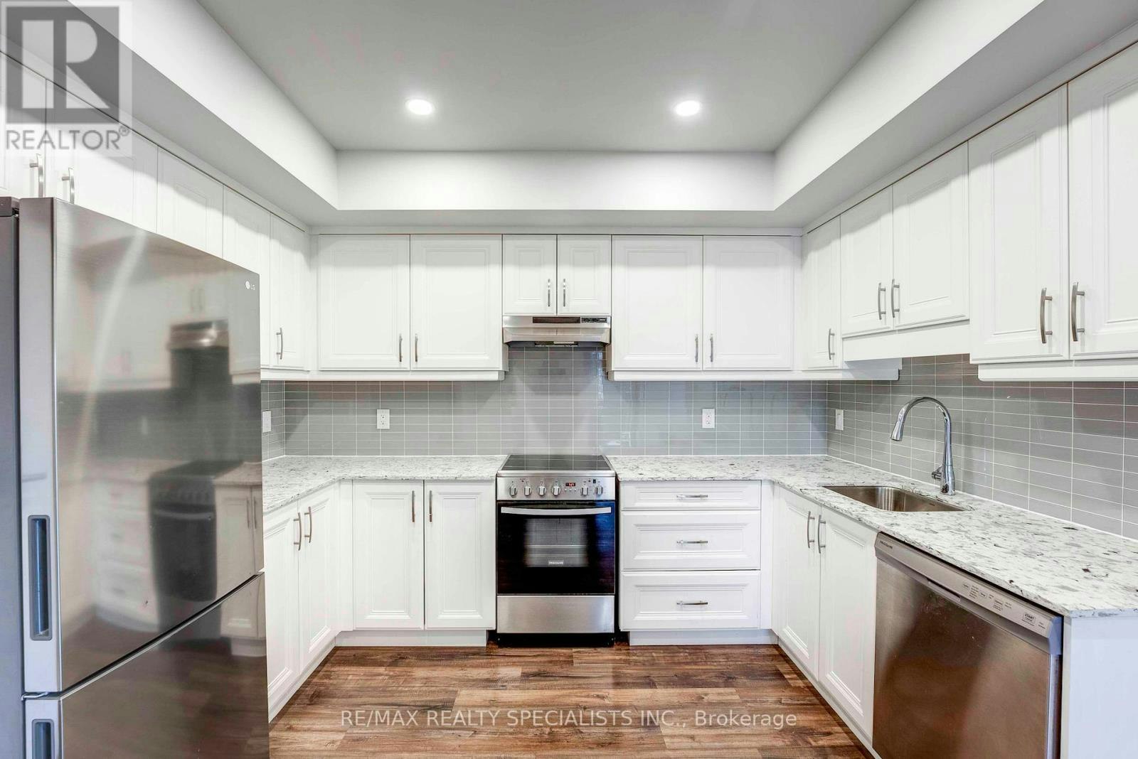 705-5698 Main Street, Niagara Falls, ON, L2G 0Z2 - 6