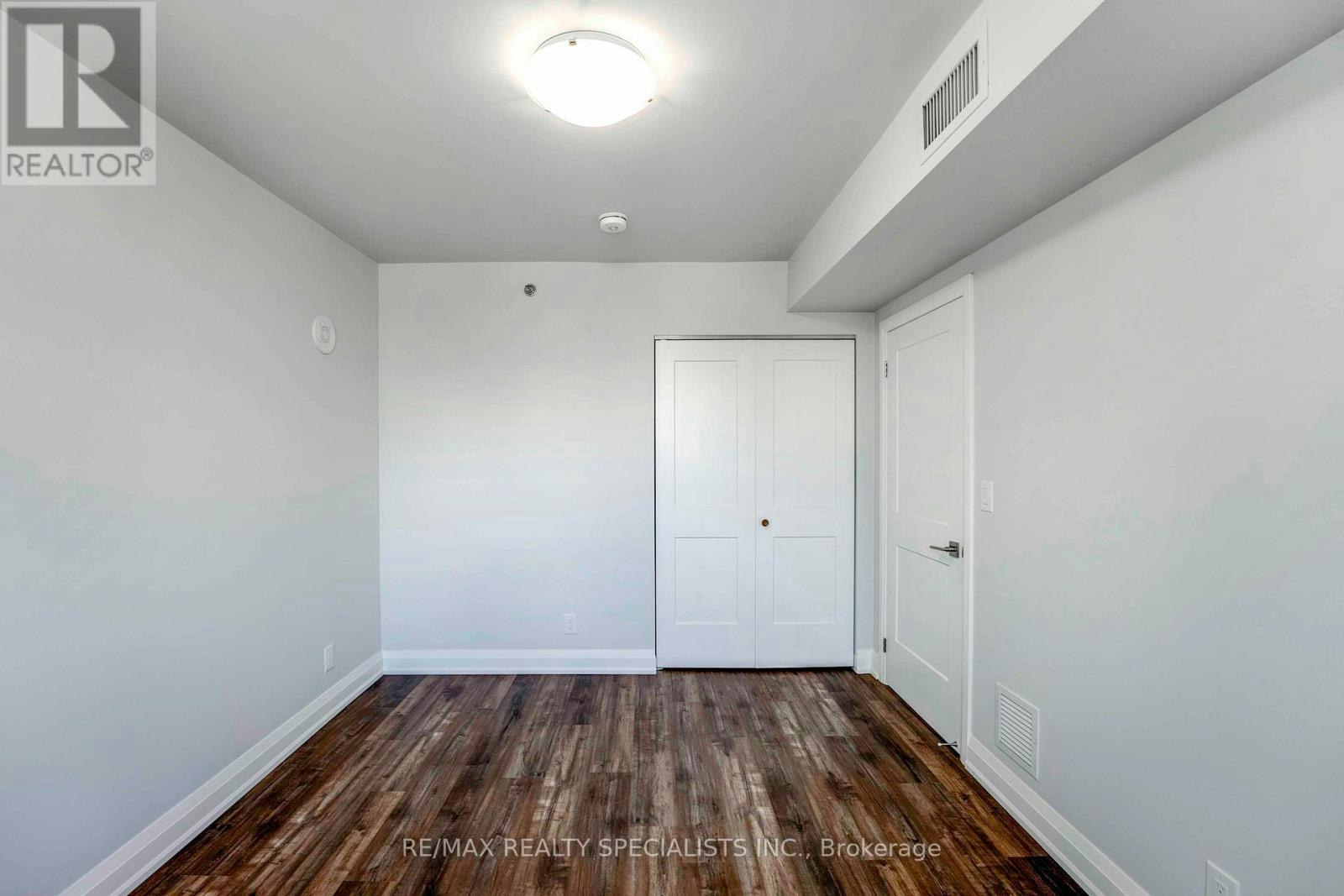 705-5698 Main Street, Niagara Falls, ON, L2G 0Z2 - 17