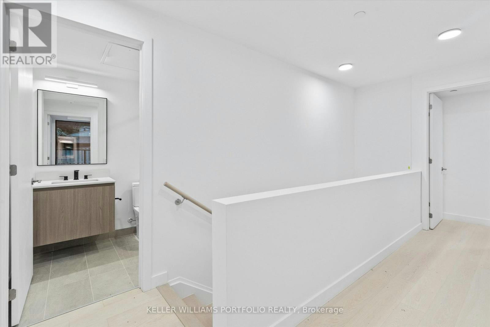 TH09-1720 Bayview Avenue, Toronto, ON, M4G 3C4 - 14
