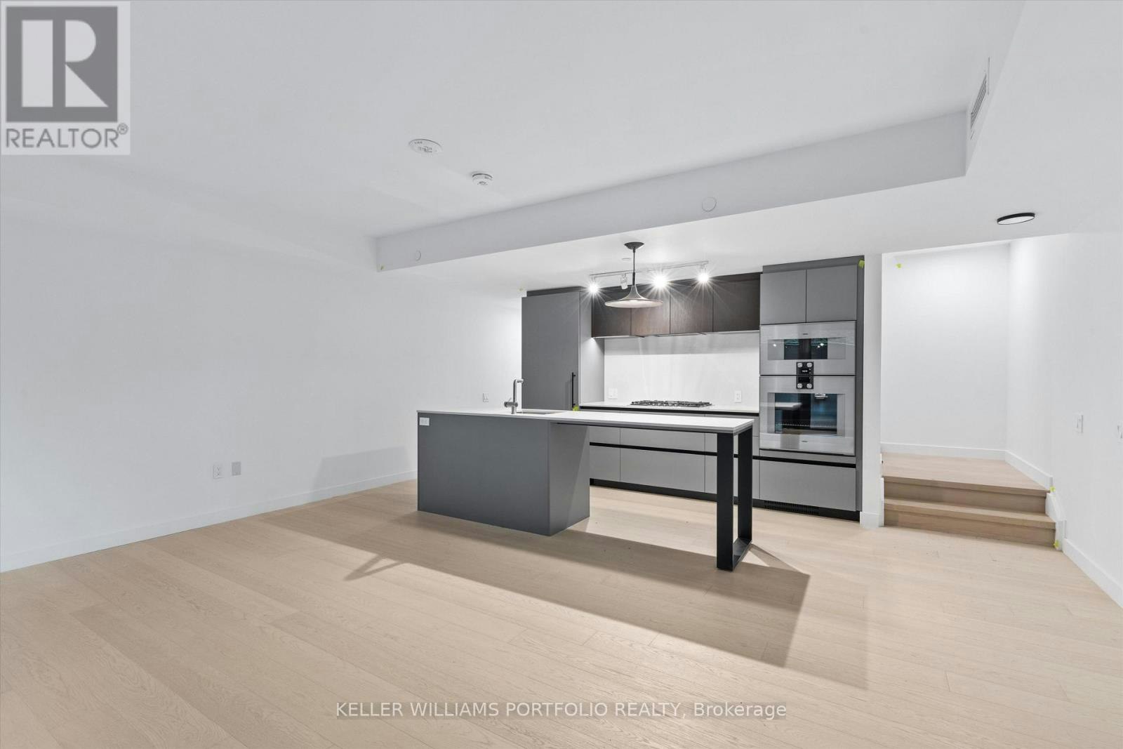 TH09-1720 Bayview Avenue, Toronto, ON, M4G 3C4 - 6