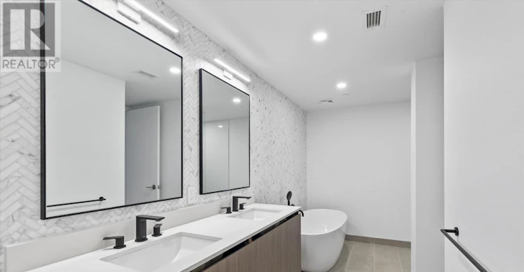 TH09-1720 Bayview Avenue, Toronto, ON, M4G 3C4 - 4