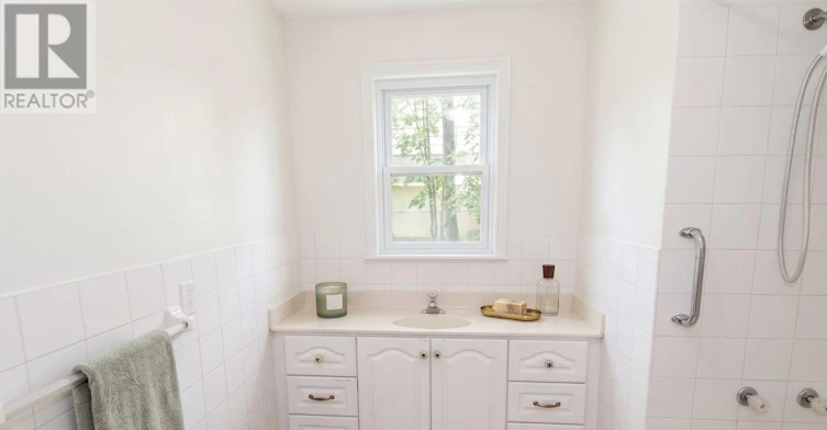 MAIN-12 Longbridge Road, Vaughan, ON, L4J 1L5 - 4