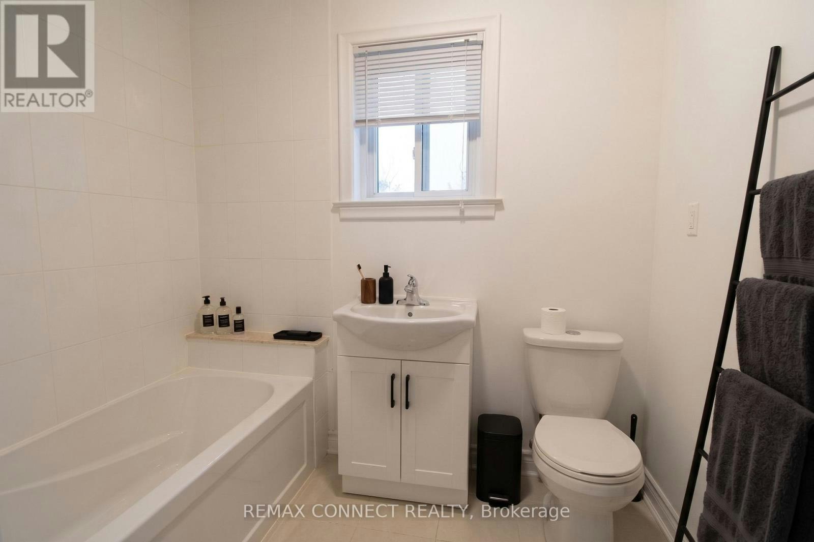 MAIN-12 Longbridge Road, Vaughan, ON, L4J 1L5 - 5