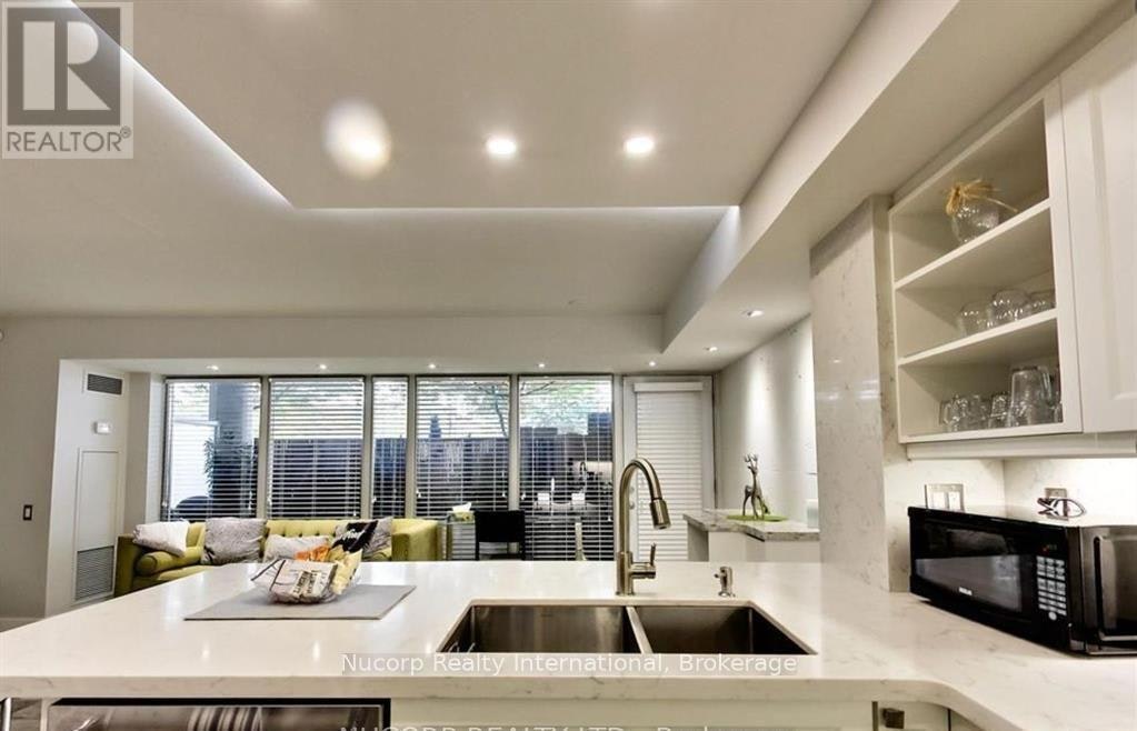 1040 The Queensway, Toronto, ON, M8Z 0A7 - 7