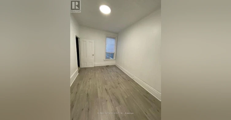7 Henry Street, Toronto, ON, M5T 1W9 - 7