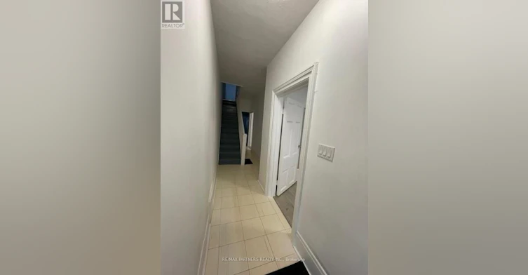 7 Henry Street, Toronto, ON, M5T 1W9 - 3