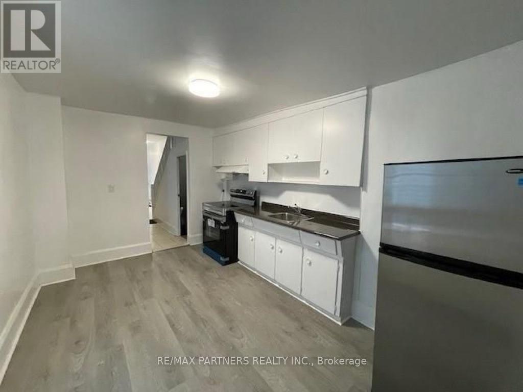 7 Henry Street, Toronto, ON, M5T 1W9 - 5