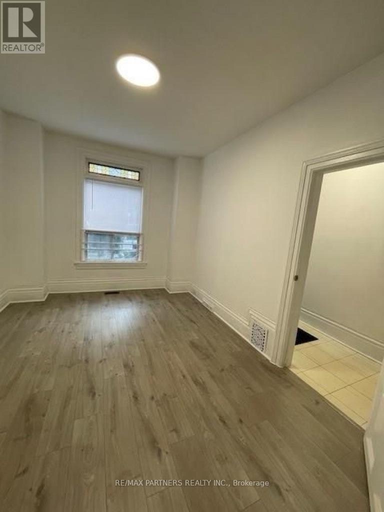 7 Henry Street, Toronto, ON, M5T 1W9 - 6