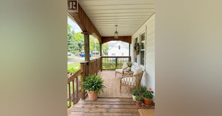 646 Piche, Windsor, ON, N9C 3G5