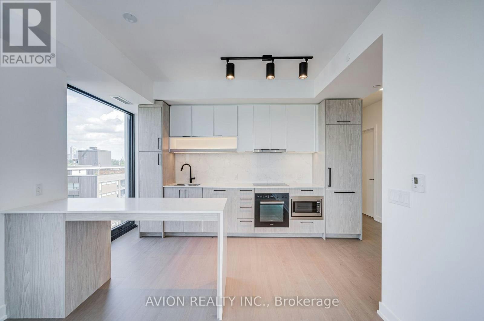 1016-89 Montclair Avenue, Toronto, ON, M5P 0A9 - 13