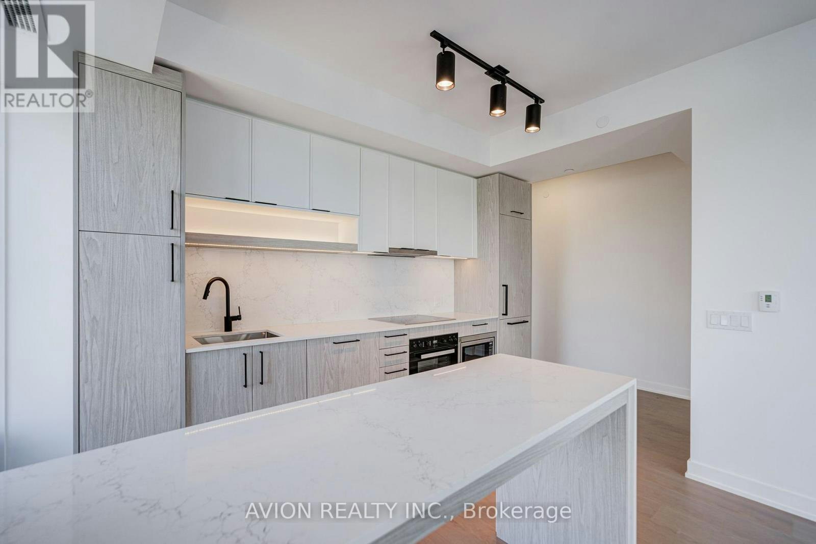 1016-89 Montclair Avenue, Toronto, ON, M5P 0A9 - 14
