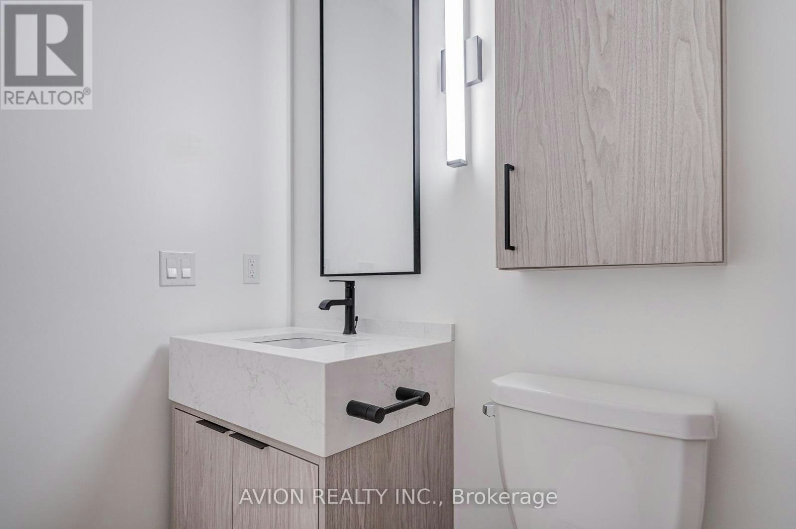1016-89 Montclair Avenue, Toronto, ON, M5P 0A9 - 8