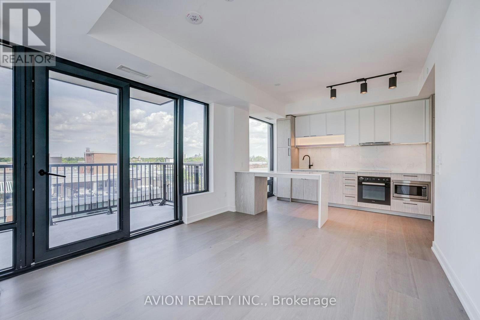 1016-89 Montclair Avenue, Toronto, ON, M5P 0A9 - 3