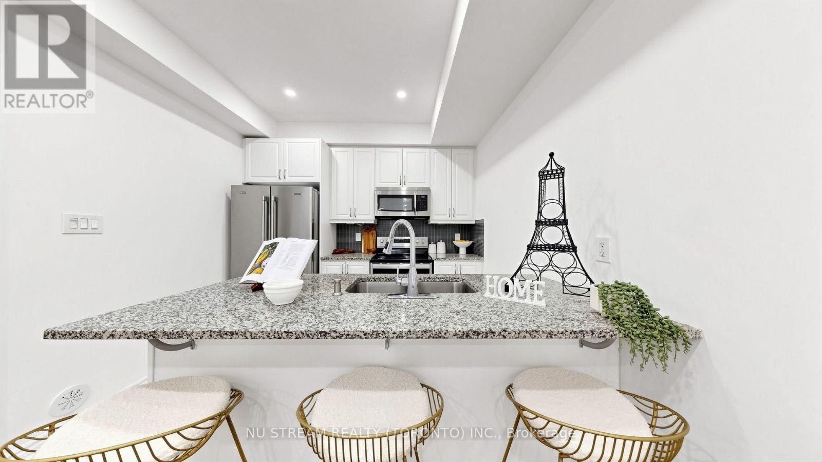 15 Heron Park Place, Toronto, ON, M1E 0B8 - 15