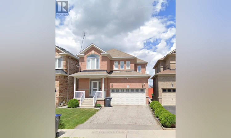 8 Lynngrove Way