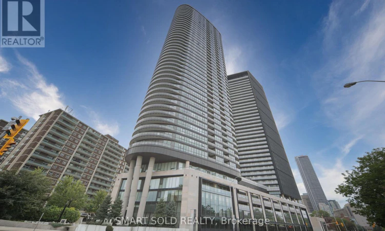 2017-585 Bloor Street E