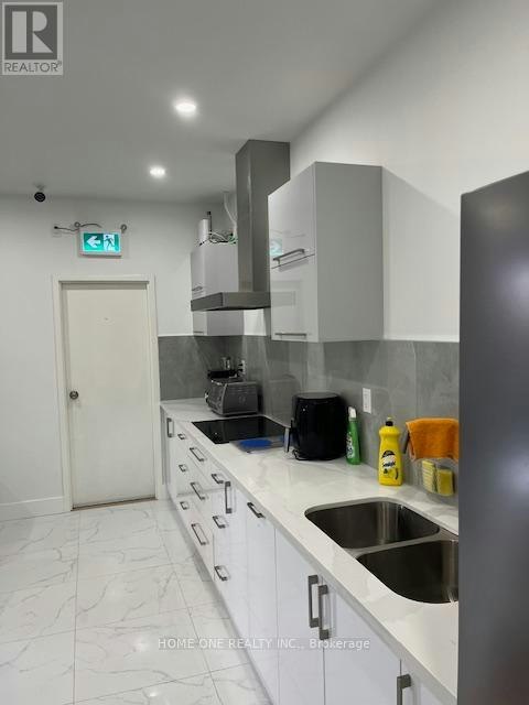 B03-35 Denison Avenue, Toronto, ON, M5T 2M6 - 7