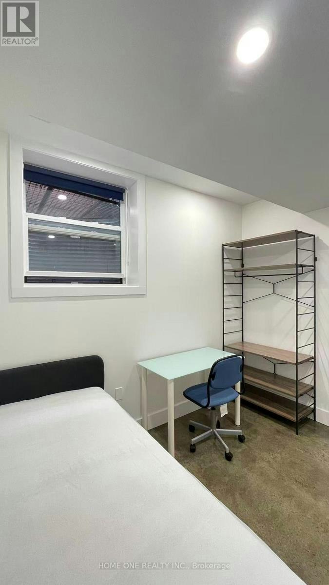 B03-35 Denison Avenue, Toronto, ON, M5T 2M6 - 3