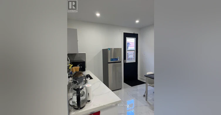B03-35 Denison Avenue, Toronto, ON, M5T 2M6 - 8