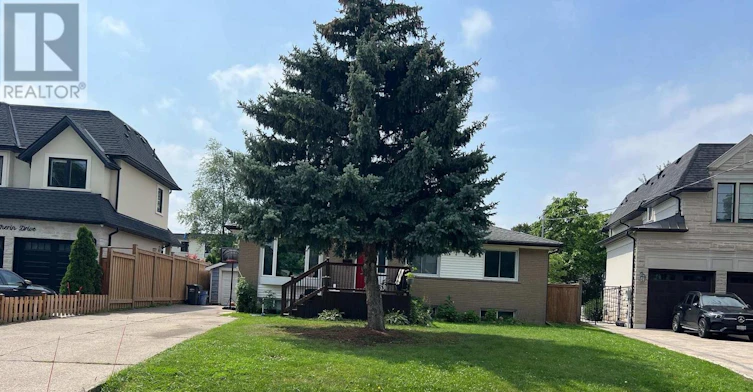 556 Sherin Drive, Oakville, ON, L6L 4J8