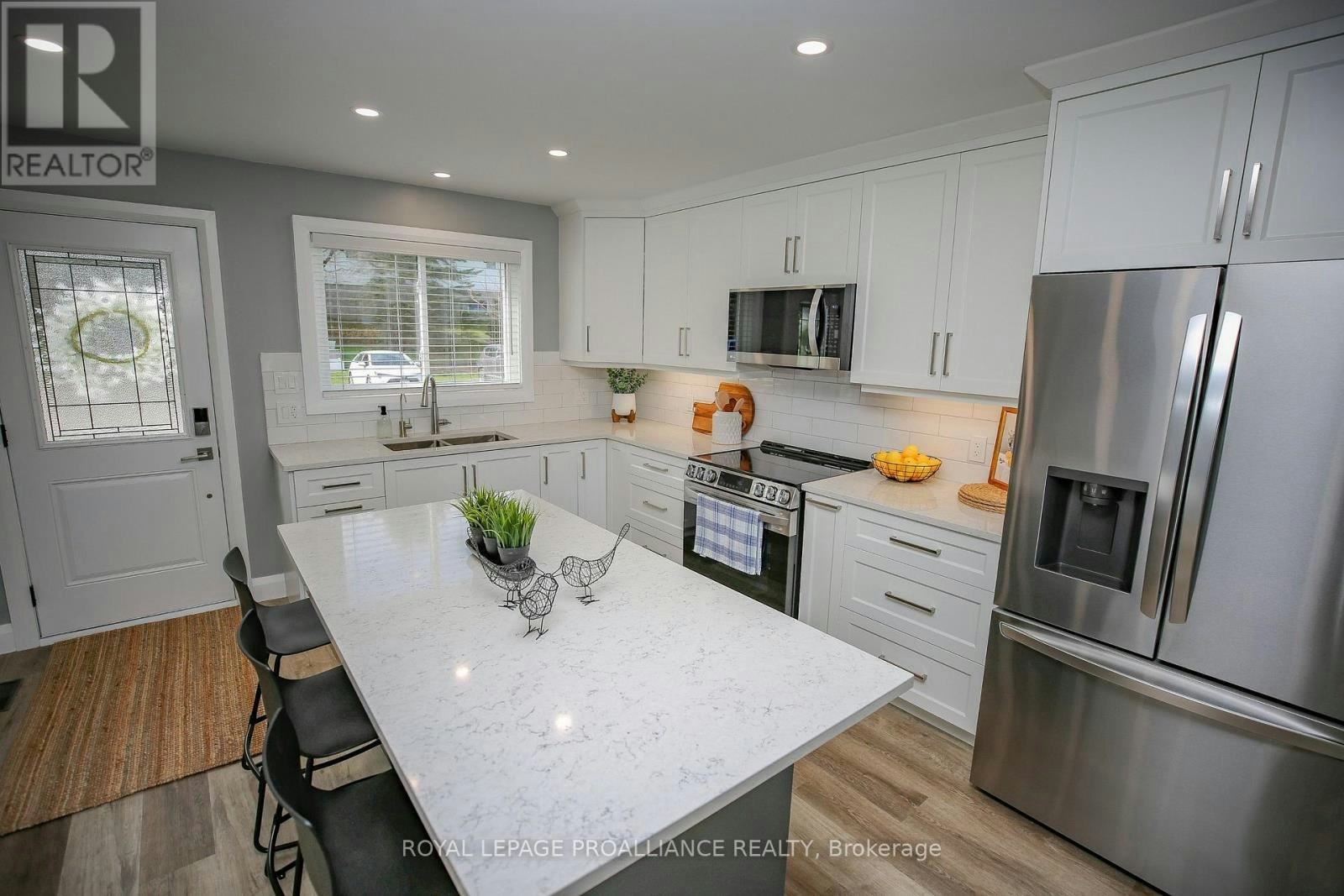 15-808 Riverview Lane, Elizabethtown, ON, K6V 7G5 - 3