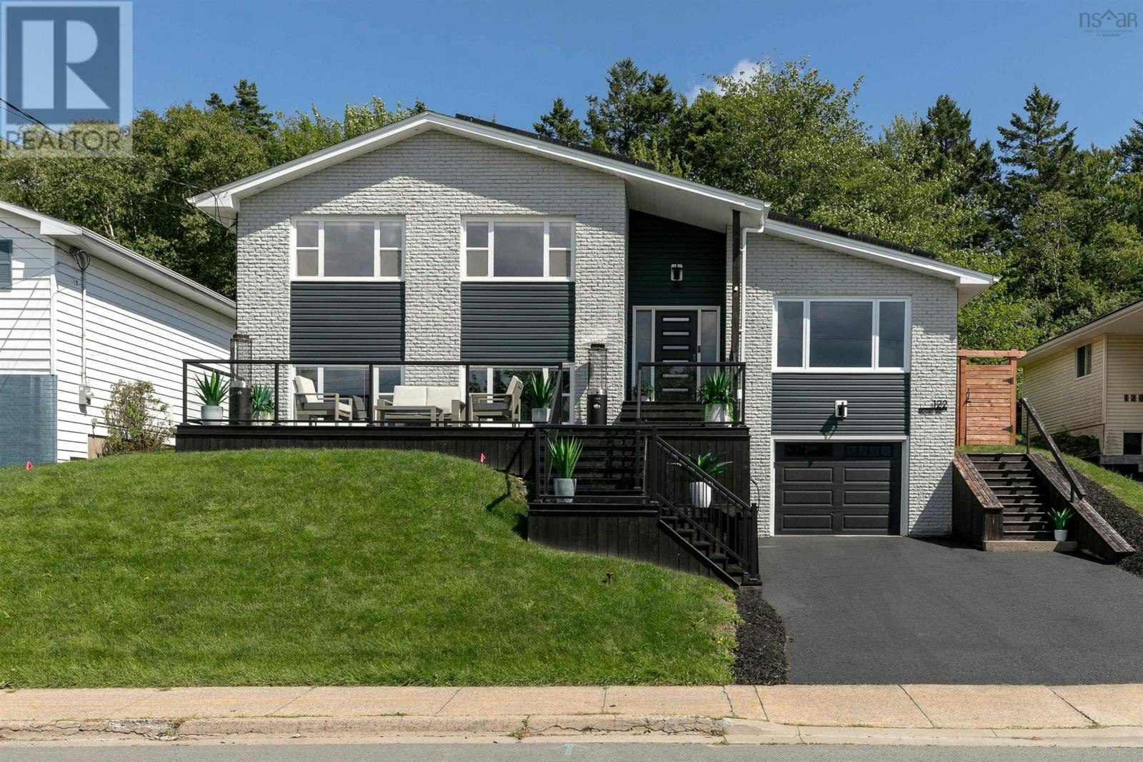122 Regal Road, Dartmouth, NS, B2W 4H8