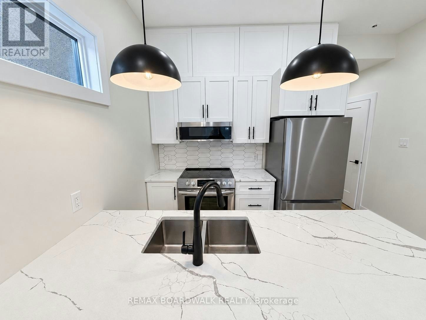 2B-191 Hinchey Avenue, Ottawa, ON, K1Y 1L6 - 8