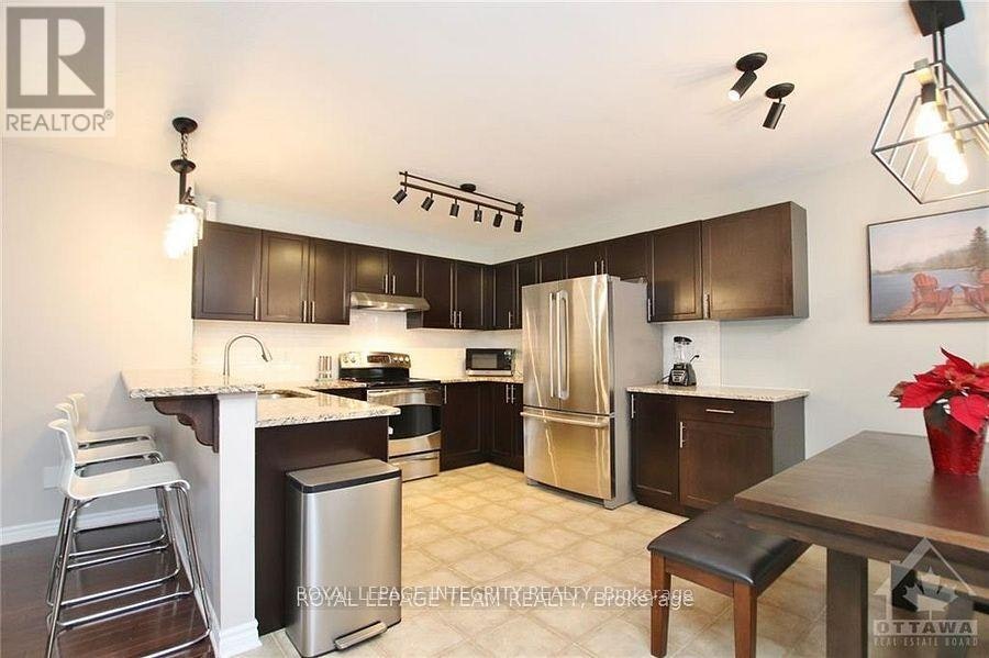 2799 Grand Canal Street, Ottawa, ON, K2J 0T2 - 8